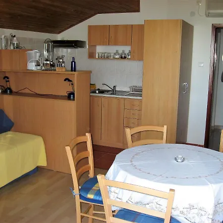 Janci, Appartamento Murter